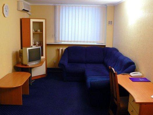 Central Hotel Donetsk Room photo